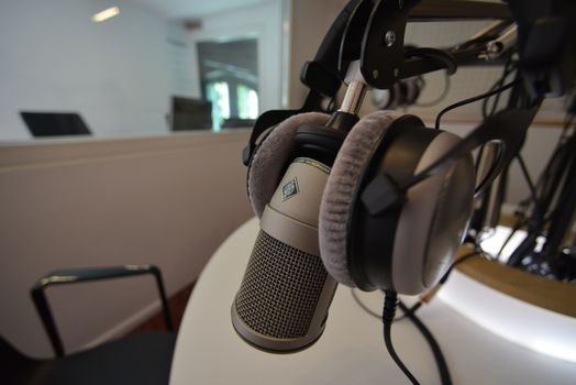 Tweede Kamer stemt in met streekomroep voor de Bollenstreek