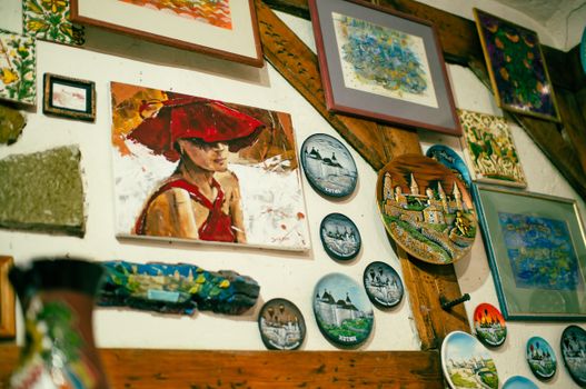 Zomertentoonstelling ‘Kracht’ geopend in Maria ter Zee kerk