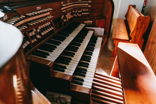 Zomerserie orgelconcerten start met Rien Donkersloot